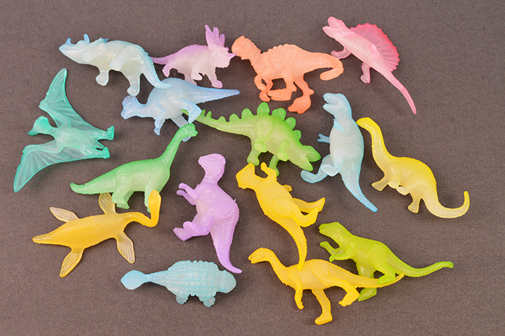 1001 a $2000: SET 16 MINI DINOSAURIOS -DINO SOUR- (CHO)